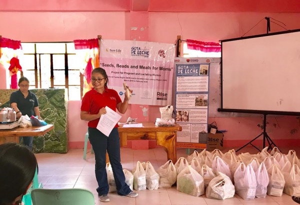 Marilou dela Cruz, explaining the nutritional content of Rice Meal Pack